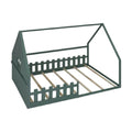 **Titre technique : Structure de lit en bois avec cadre en forme de maison**